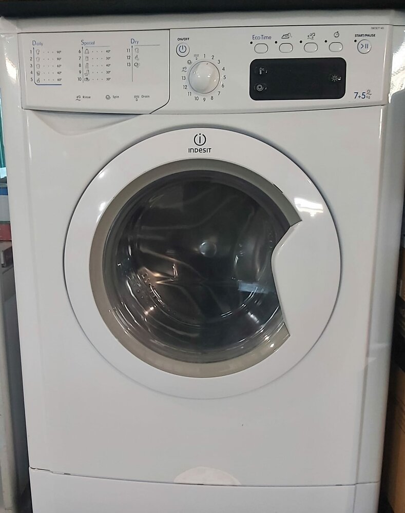 Indesit IWDE 7145 B was-droogcombinatie