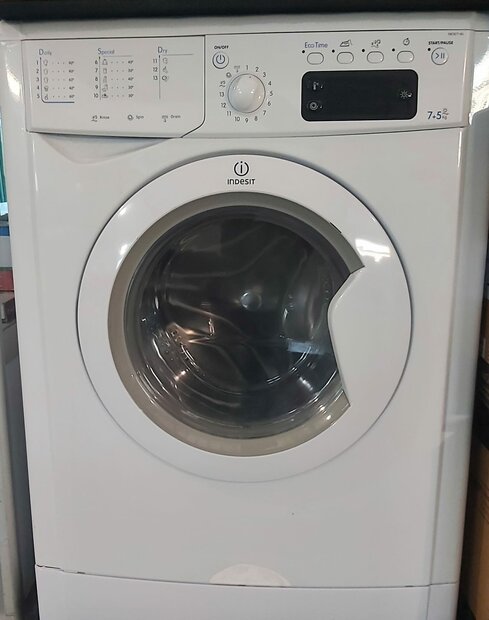 Indesit IWDE 7145 B was-droogcombinatie