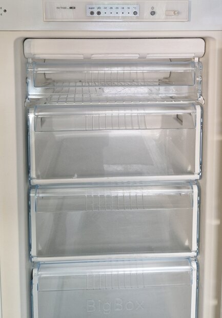 Bosch GSN24V01/01 NoFrost Vrieskast &ndash; 193 Liter 156CM tweedehands